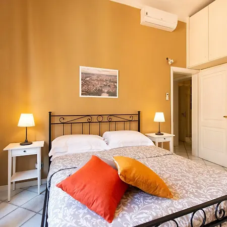 Apartamento Redseven *