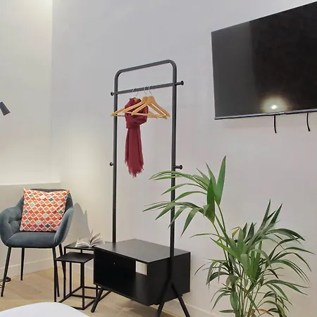 Redseven アパート *