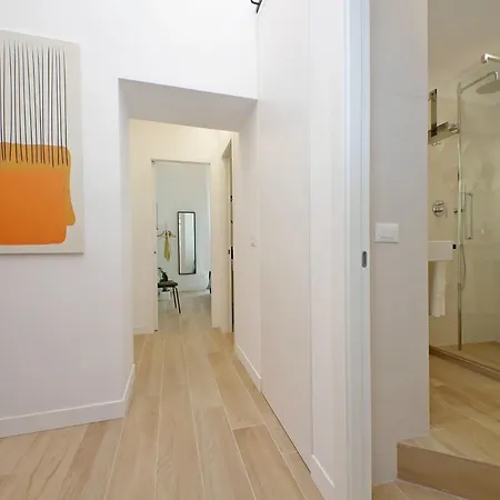 Redseven アパート ローマ